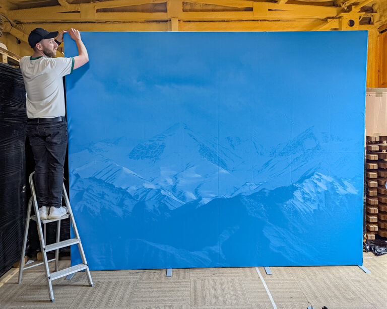 <a href='https://www.designprintdigital.com/portfolio/fabric-display-wall-for-media-presentations/'>Fabric Display Wall for Media Presentations</a>